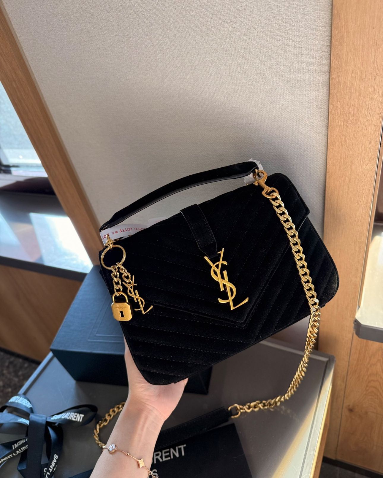 Tasche Yve Wildleder