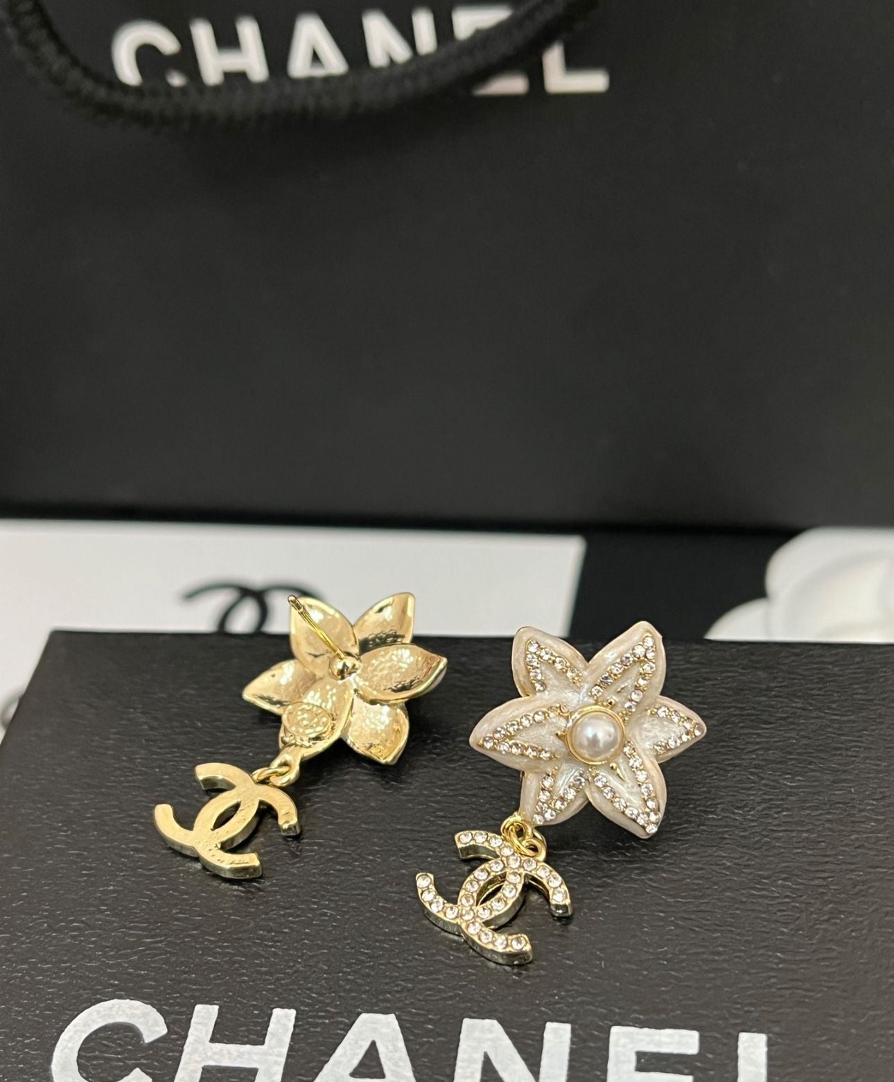 Ohrringe CoCh Flower Diamant gold