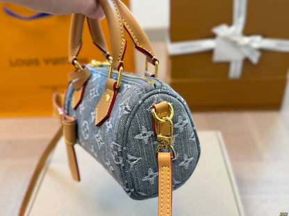 Luis JeansBag